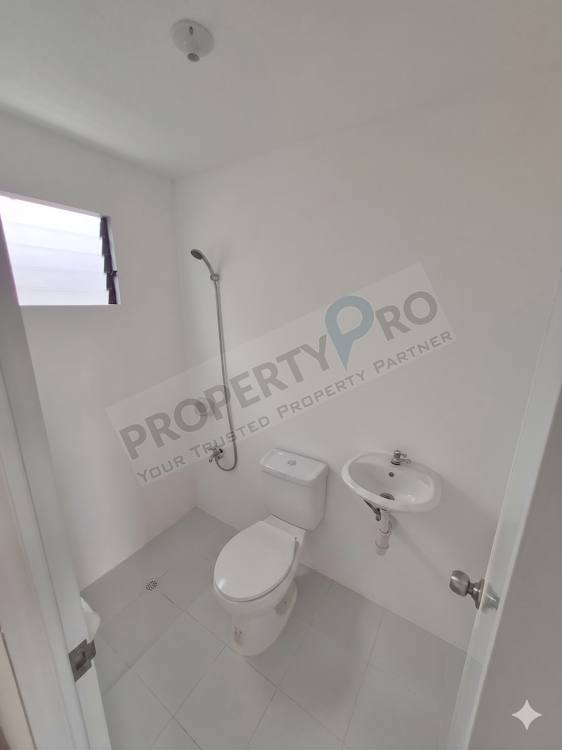 Deca Homes Granada Premium unit photo 5