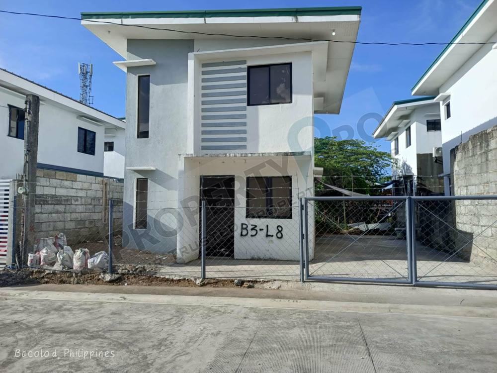 East Villas Resale 3-bedroom two-storey photo 1