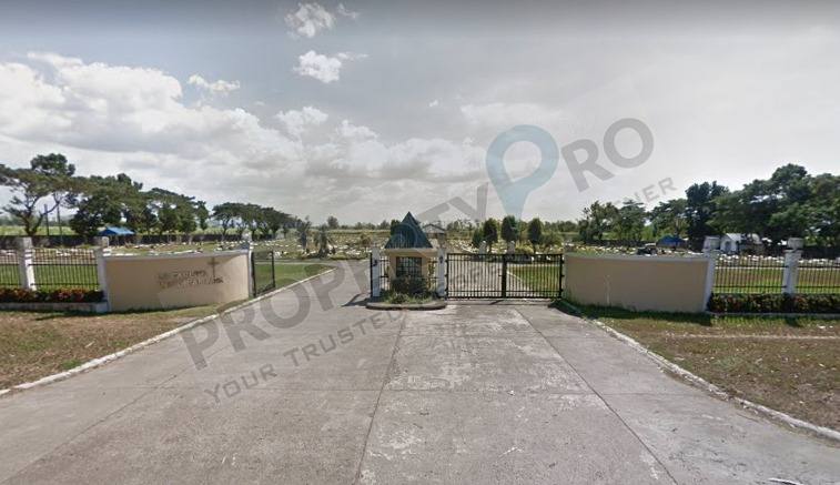 La Carlota Memorial Lot In-drive photo 2