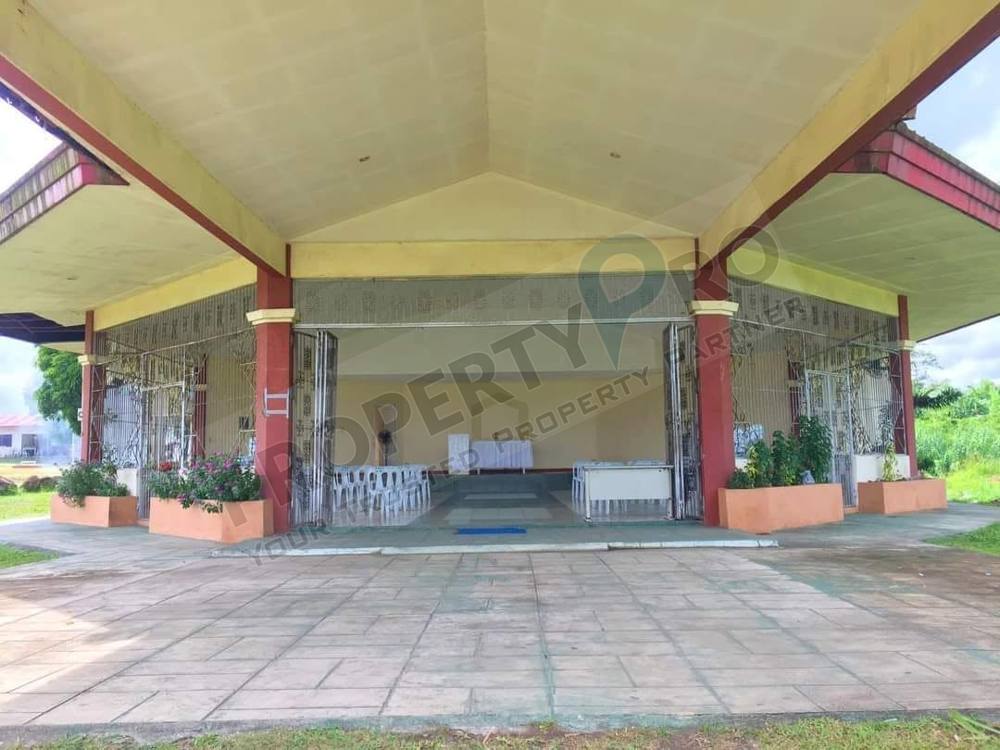 Palm Haven Lawn lot, special premium photo 2
