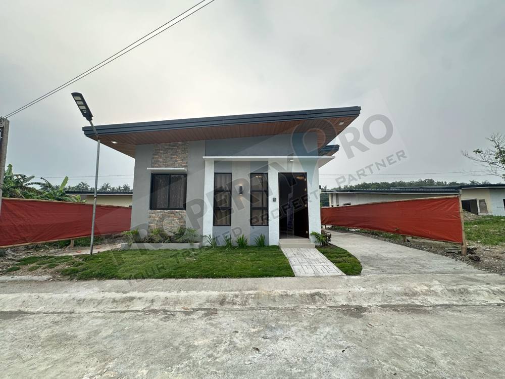 Suburbia Homes at Residencia Royale Luke photo 1