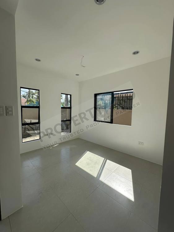 Villa Angela Block 13 Lot 4 photo 2