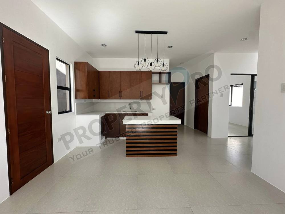 Villa Angela Block 13 Lot 4 photo 3